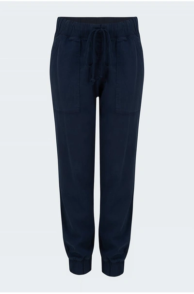 Bella Dahl Pocket Jogger In Endless Sea In Navy
