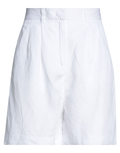 Tommy Hilfiger Woman Shorts & Bermuda Shorts White Size 2 Lyocell, Linen, Tencel Lyocell