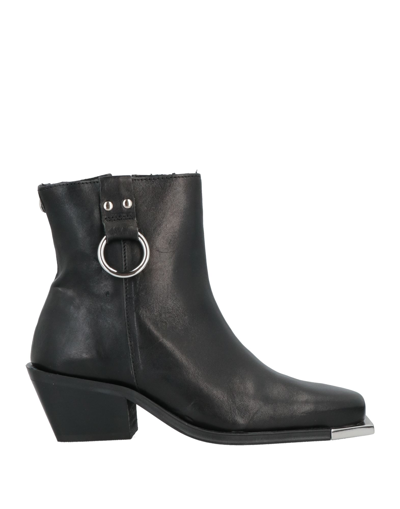 Goosecraft Ankle Boots In Black