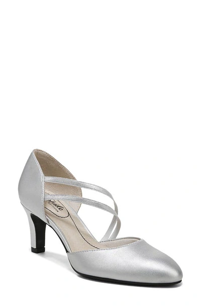 Lifestride Grace Pump In Silver Faux Leather
