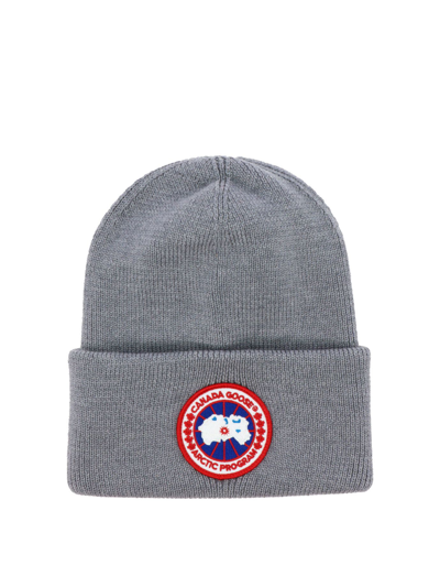 Canada Goose Logo Embroidered Beanie In Grey