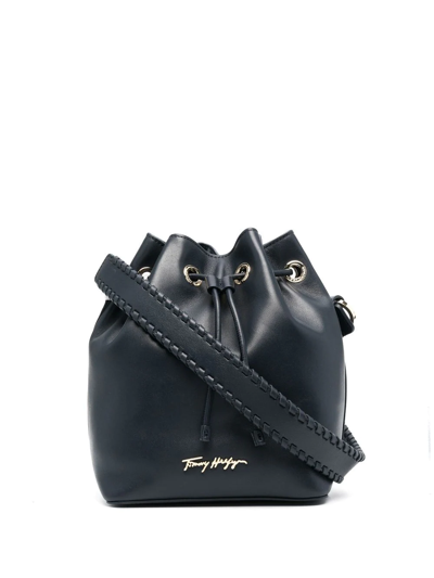 Tommy Hilfiger Logo-plaque Detail Bucket Bag In Blau