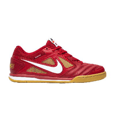 Pre-owned Nike Supreme X Gato Sb 'red'