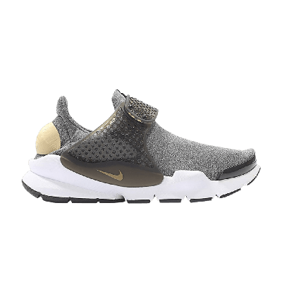 Pre-owned Nike Wmns Sock Dart Se 'vachetta Tan' In Grey