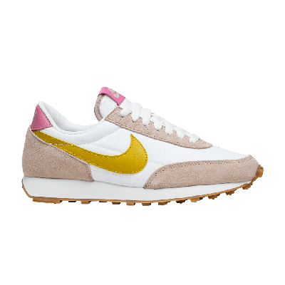 Pre-owned Nike Wmns Daybreak 'fossil Stone Saffron Quartz' In White