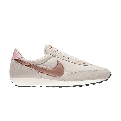 Pre-owned Nike Wmns Daybreak 'light Orewood Bronze' In Cream