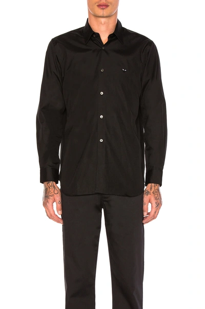 COMME DES GARÇONS PLAY SMALL BLACK EMBLEM COTTON BUTTON DOWN,CDES-MS20