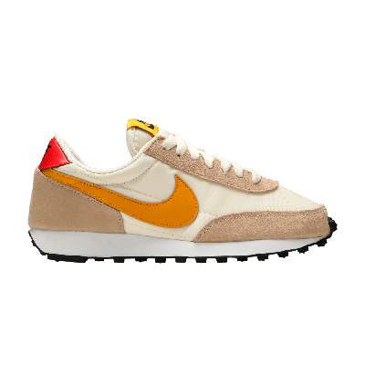 Pre-owned Nike Wmns Daybreak 'pale Ivory Shimmer' In Cream
