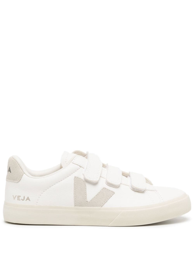 Veja Recife Chromefree Low-top Trainers In Weiss