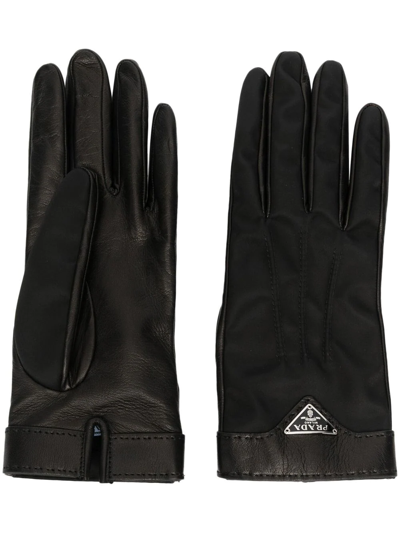 Prada Triangle Logo Gloves In Schwarz