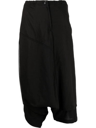 Y's Asymmetric Cropped Trousers In Schwarz