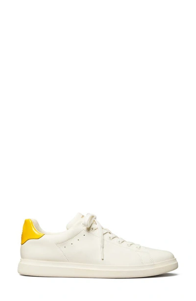 Tory Burch Howell Sneaker In New Ivory / Sunlight