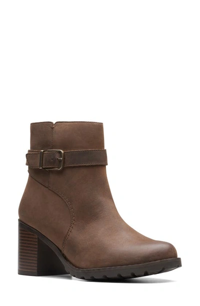 Clarks Clarkwell Hall Ankle Boot In Taupe Nubuck