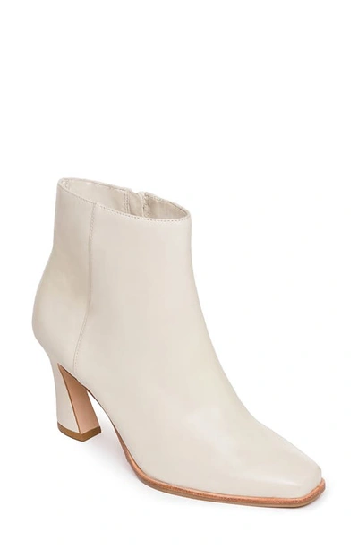 Bernardo Bowery Calfskin Ankle Booties In Eggshell