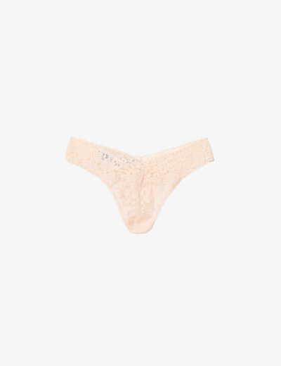 Hanky Panky Daily Lace Mid-rise Stretch-lace Thong In Vanilla
