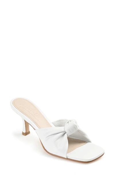 Journee Signature Finlee Sandal In White