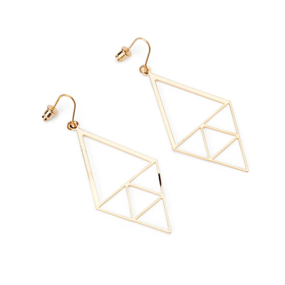 Amorcito Inner Triangle Earrings In Gold
