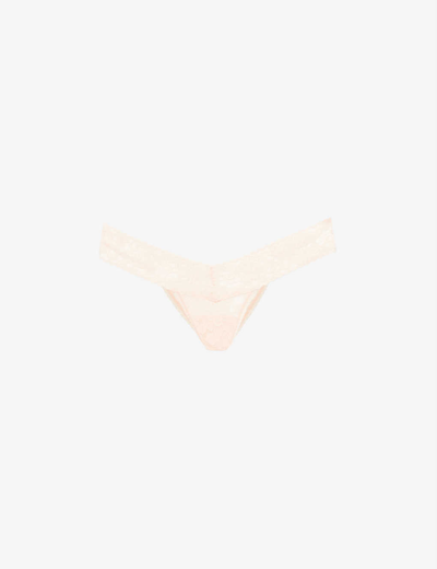 Hanky Panky Daily Lace Mid-rise Stretch-lace Thong In Vanilla