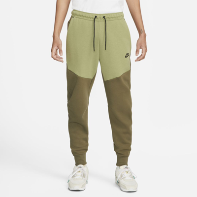 Nike Men's  Sportswear Tech Fleece Jogger Pants In Green