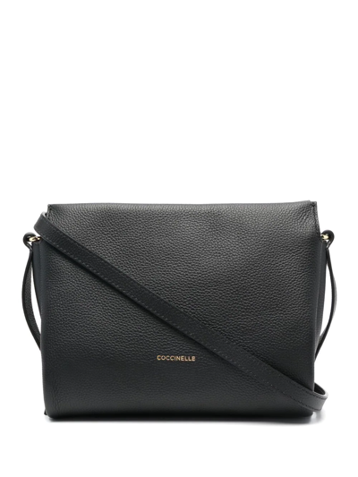 Coccinelle Logo-stamp Leather Shoulder Bag In Schwarz