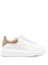 Alexander Mcqueen Metallic Oversized Low-top Sneakers In Weiss