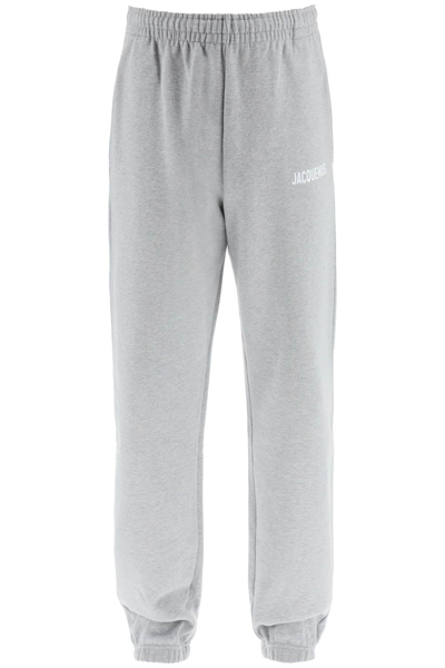 Jacquemus Le Jogging Logo Cotton Jersey Sweatpants In Grey