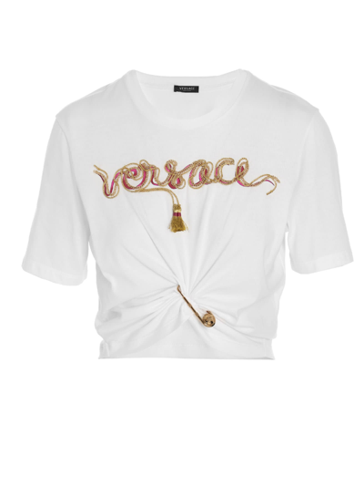 Versace Rope Chain Logo Safety-pin Crop T-shirt In Bianco+multicolor