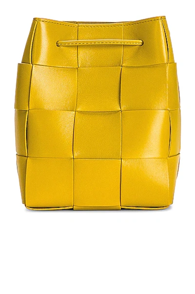 Bottega Veneta Small Cross Body Bucket Bag In Pollen & Gold