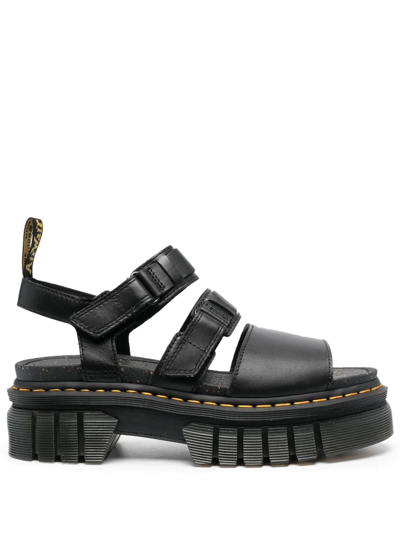 Dr. Martens' Ricki 皮质厚底凉鞋 In Black