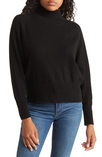 Vince Wool Cashmere Blend Turtleneck In Black