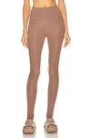 Varley Freesoft High Rise 25 Legging In Deep Taupe