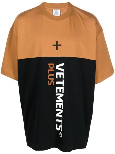 Vetements Battery Logo Cotton T-shirt In Black, Brown