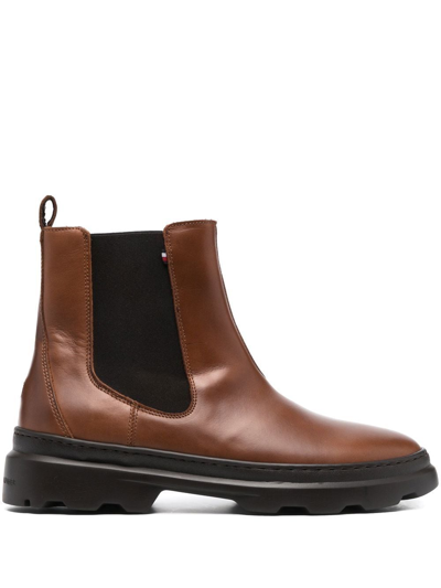 Tommy Hilfiger Comfort Leather Chelsea Boots In Braun