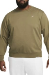 Nike Dri-fit Standard Issue Crewneck Sweatshirt In Medium Olive/ Pale Ivory