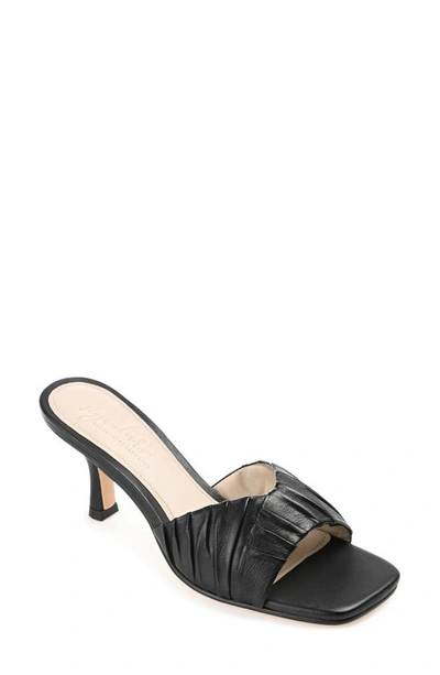 Journee Signature Juliette Sandal In Black