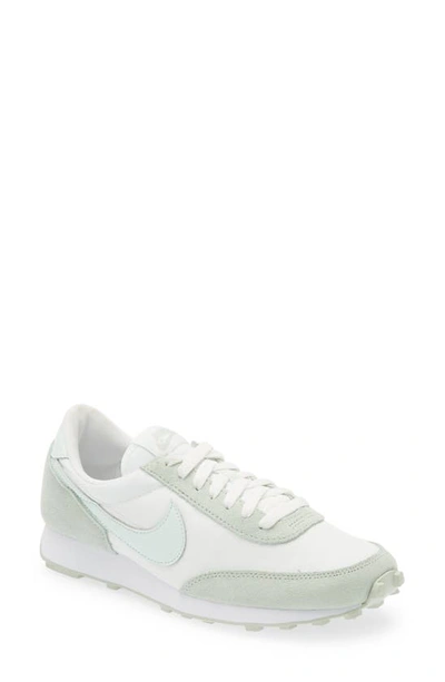 Nike Daybreak Sneaker In Seafoam/ Barely Green/ White