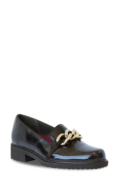 Munro Viv Lug Loafer In Black Patent Leather