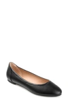 Journee Collection Kavn Flat In Black