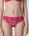 Simone Perele Reve Scalloped Lace Tanga In Cranberry