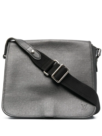 Pre-owned Louis Vuitton  Taiga Andrei Crossbody Bag In Black