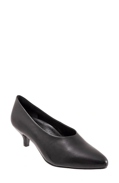 Trotters Kimber Kitten Heel Pump In Black Leather