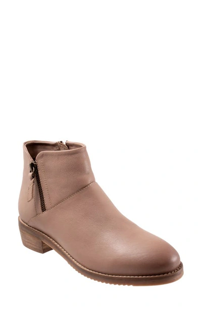 Softwalk Roselle Ankle Boot In Green