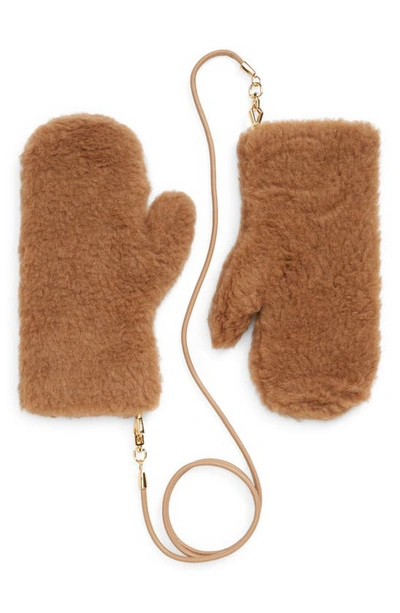 Max Mara Ombrato Teddy Mittens In Cammello