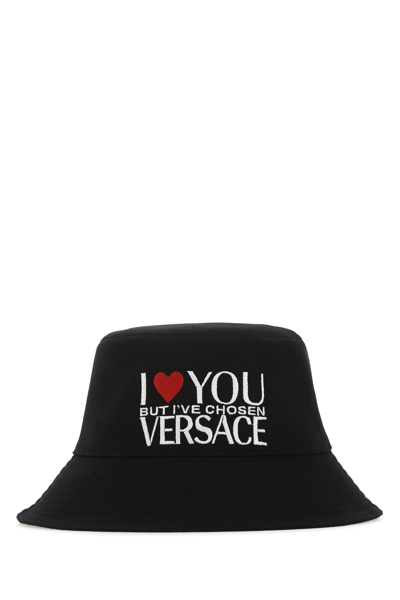 Versace Logo Embroidered Bucket Hat In Black