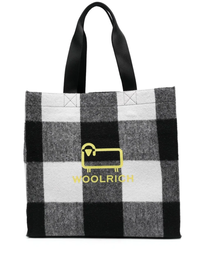 Woolrich Logo-print Check Tote Bag In Schwarz
