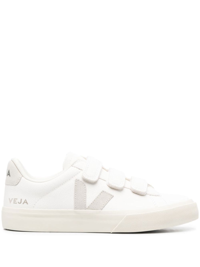 VEJA RECIFE CHROMEFREE LOW-TOP SNEAKERS