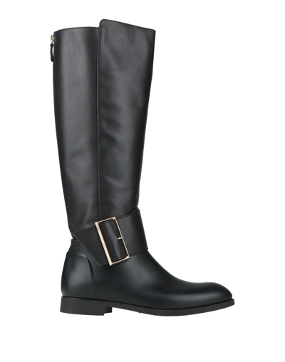 Menghi Knee Boots In Black