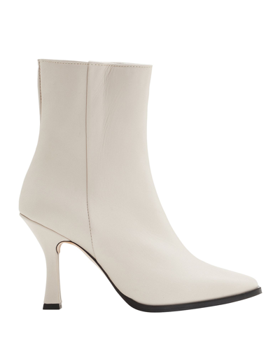 8 By Yoox Ankle Boots In White