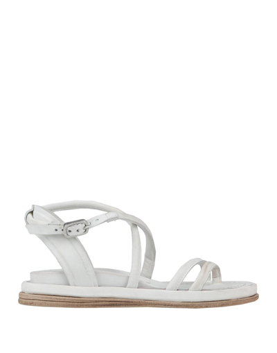 A.s. 98 Toe Strap Sandals In White
