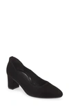 Gabor Scallop Pump In Black